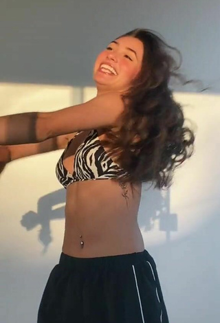 4. Hottie Kauana Hofemã in Zebra Bikini Top