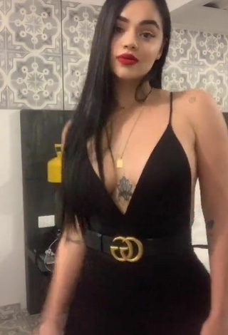 5. Sexy Nathalia Segura Mena Shows Cleavage in Black Overall