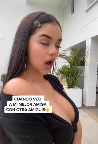 Sexy Nathalia Segura Mena Shows Cleavage