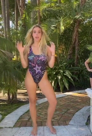 3. Sexy Lele Pons in Swimsuit