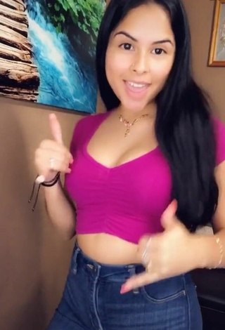 3. Sexy Lizeth Banda in Pink Crop Top