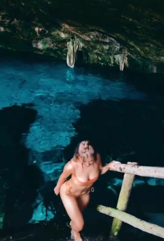 5. Sexy Luísa Sonza in Orange Bikini in the Sea