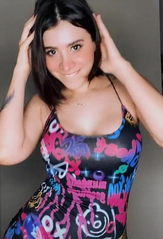 5. Sexy Machicayt Shows Cleavage in Overall