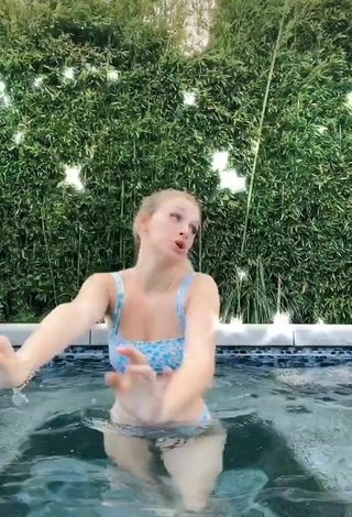 3. Elegant Madi Monroe in Bikini at the Swimming Pool