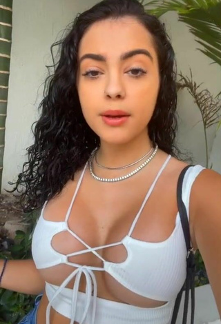 2. Adorable Malu Trevejo Shows Cleavage in Seductive White Crop Top
