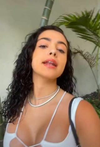 5. Adorable Malu Trevejo Shows Cleavage in Seductive White Crop Top