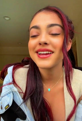 4. Hot Malu Trevejo Shows Cleavage in Grey Overall Braless