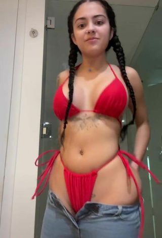 5. Hot Malu Trevejo Shows Butt and Bouncing Tits