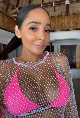 Sweetie Manelyk González in Pink Bikini Top