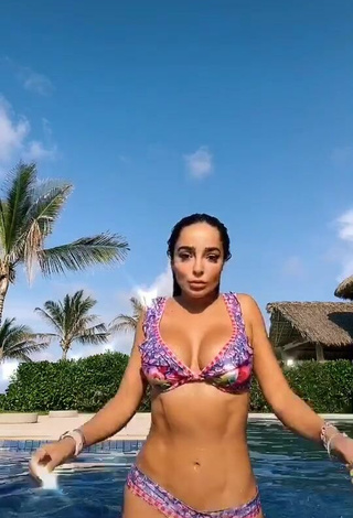 3. Sexy Manelyk González in Bikini at the Swimming Pool
