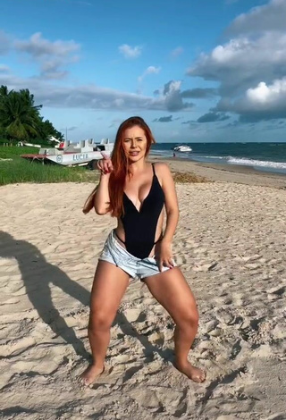 Sexy Mirela Janis in Black Swimsuit at the Beach while Twerking