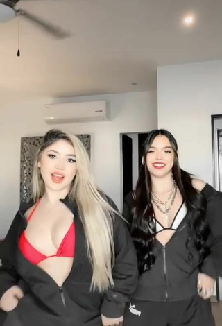 5. Hottie Paola Montserrat Pantoja Lizárraga in Bikini Top