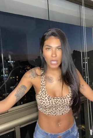 Beautiful Jully Oliveira in Sexy Leopard Crop Top