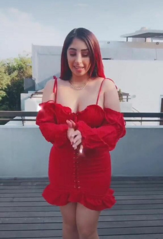 2. Sexy Ana Daniela Martínez Buenrostro Shows Cleavage in Red Dress