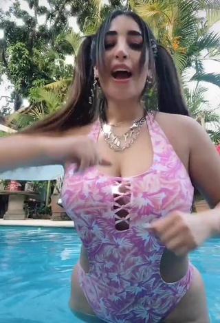 3. Cute Ana Daniela Martínez Buenrostro Shows Cleavage in Swimsuit at the Swimming Pool