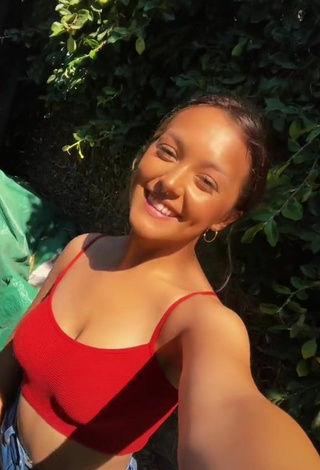 4. Sexy Hailey Orona Shows Cleavage in Red Crop Top