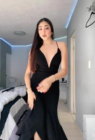 1. Sexy Rosalinda Salinas Shows Cleavage in Black Dress