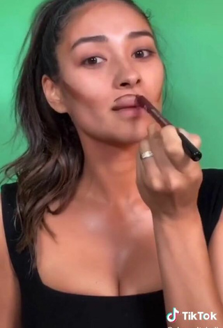 4. Sexy Shay Mitchell Shows Cleavage