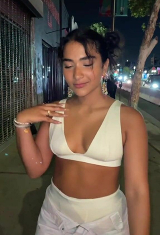 Sexy Sienna Mae Gomez in White Bra while Twerking