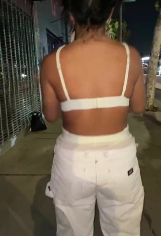 5. Sexy Sienna Mae Gomez in White Bra while Twerking