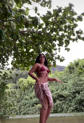 4. Sexy Sienna Mae Gomez Shows Butt