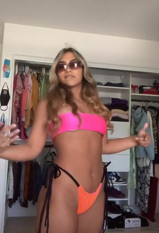 Dazzling Sienna Mae Gomez in Inviting Bikini