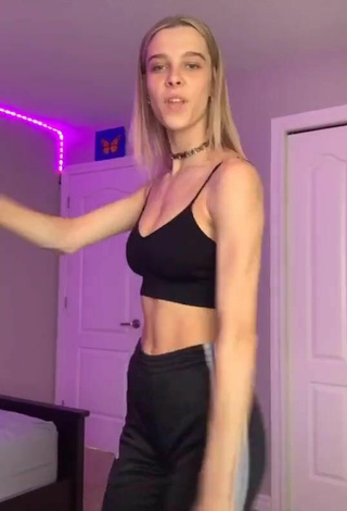 2. Ashley Matheson Looks Sexy in Black Crop Top