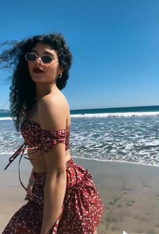 6. Sexy Sofia Mata in Crop Top at the Beach