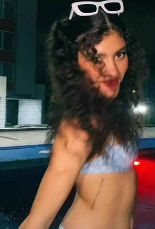 4. Hot Sofia Mata in Bikini in the Swimming Pool