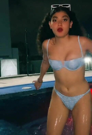 Sexy Sofia Mata in Bikini in the Swimming Pool with Cameltoe