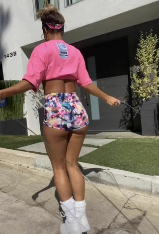 1. Amazing Sommer Ray Shows Butt