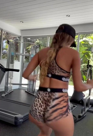 6. Cute Sommer Ray Shows Butt while doing Sports Exercises