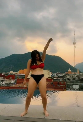 4. Sexy Lizbeth Rodríguez in Bikini