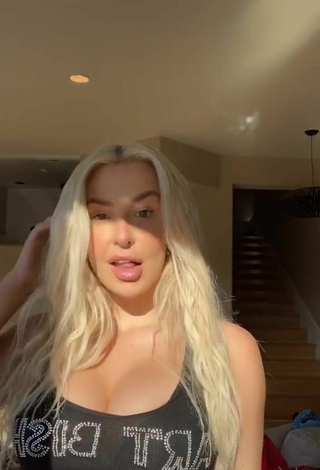 2. Alluring Tana Mongeau Shows Cleavage