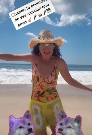 3. Sexy Thalia Shows Cleavage at the Beach