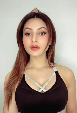 6. Sexy Urvashi Rautela in Black Crop Top