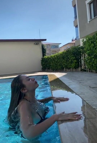 4. Sexy Özgür Balakar in Black Bikini in the Swimming Pool