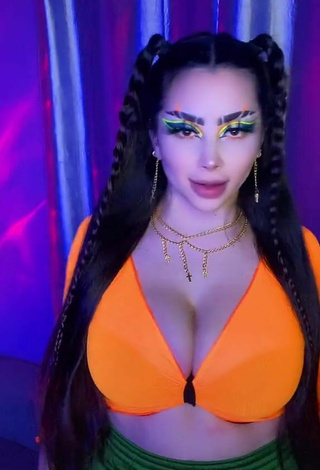 6. Alluring Vai Monroe Shows Cleavage and Boobs Bouncing