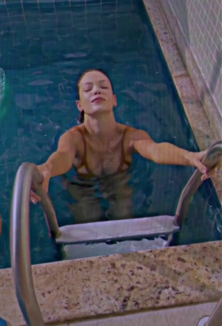 4. Sexy Vitória Strada in Bikini in the Swimming Pool