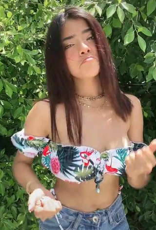 4. Pretty Zacil Jimenez in Crop Top and Bouncing Boobs