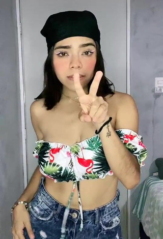 2. Sweetie Zacil Jimenez in Crop Top and Boobs Bouncing