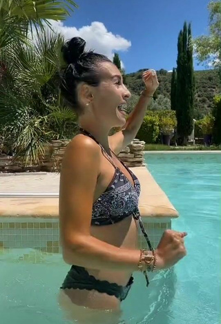 3. Sexy Aanxfly in Bikini at the Pool