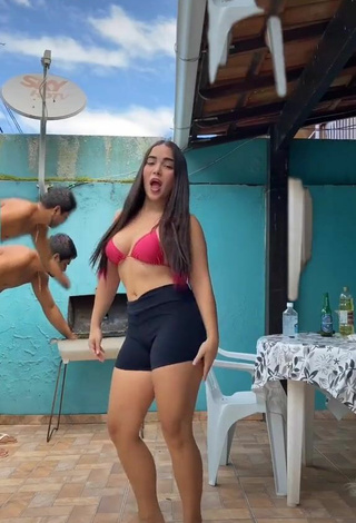 3. Sexy Aline Borges in Pink Bikini Top and Bouncing Boobs