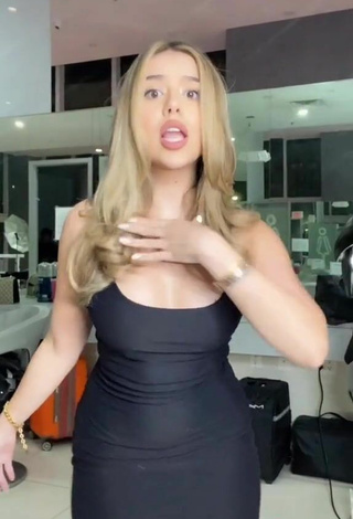 3. Erotic Amanda Díaz in Black Dress