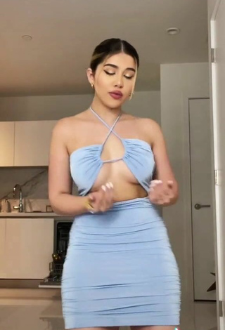 3. Hot Amanda Díaz in Blue Dress