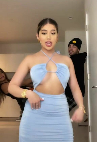 Sexy Amanda Díaz in Blue Dress while Twerking
