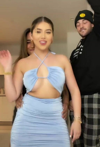 5. Sexy Amanda Díaz in Blue Dress while Twerking