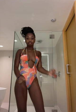 4. Sexy Angel Ogbonna Shows Cleavage in Swimsuit