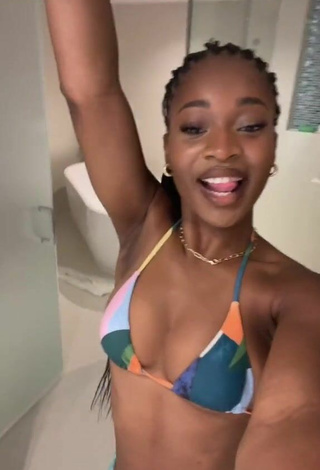 Sexy Angel Ogbonna Shows Cleavage in Bikini