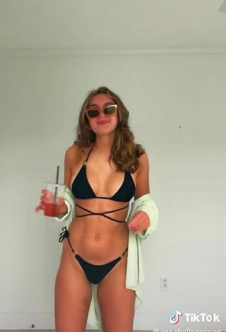 3. Hot Annabelle Gesson Shows Cleavage in Black Bikini